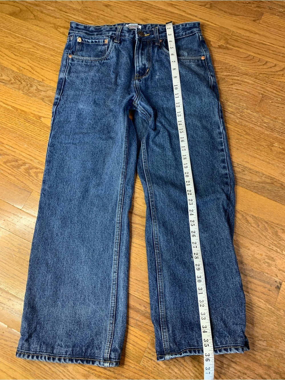 Levi's Men's Relaxed Straight-Leg Jeans in Medium Blue Denim - Picture 6 of 12